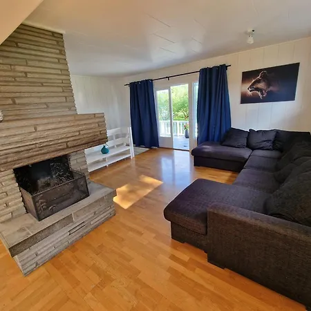 Country house Aadarsh Rom Klofta 9 Min From Oslo Airport Gjerdrum
