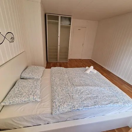 Country house Aadarsh Rom Klofta 9 Min From Oslo Airport